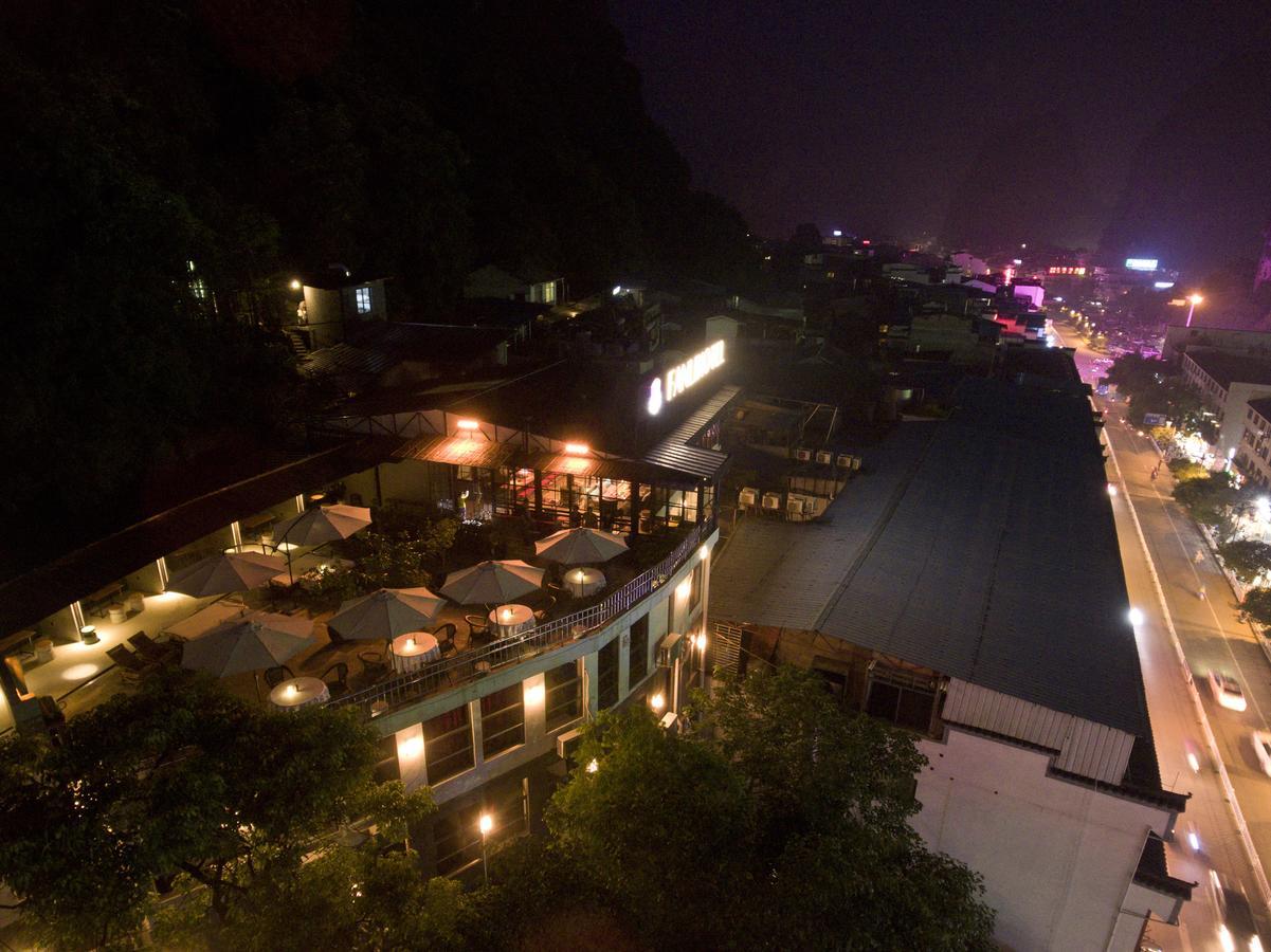 Fanli Hotel Yangshuo West Street Ґуйлінь Екстер'єр фото